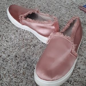 All p in pink shoes